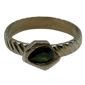 Green Teardrop Ring Size 6.5